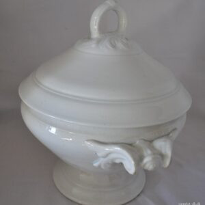 Fransk terrin med låg