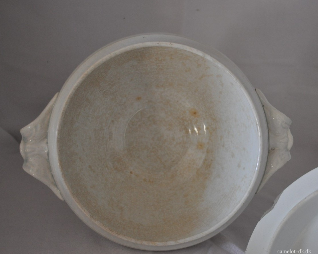 Fransk terrin med låg