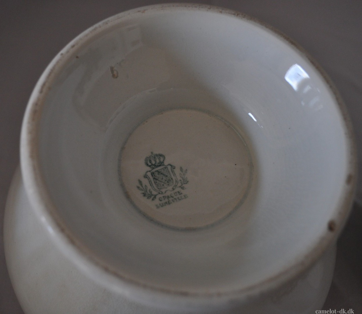 Fransk terrin med låg