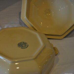 Fransk terrin med låg