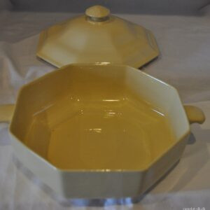 Fransk terrin med låg