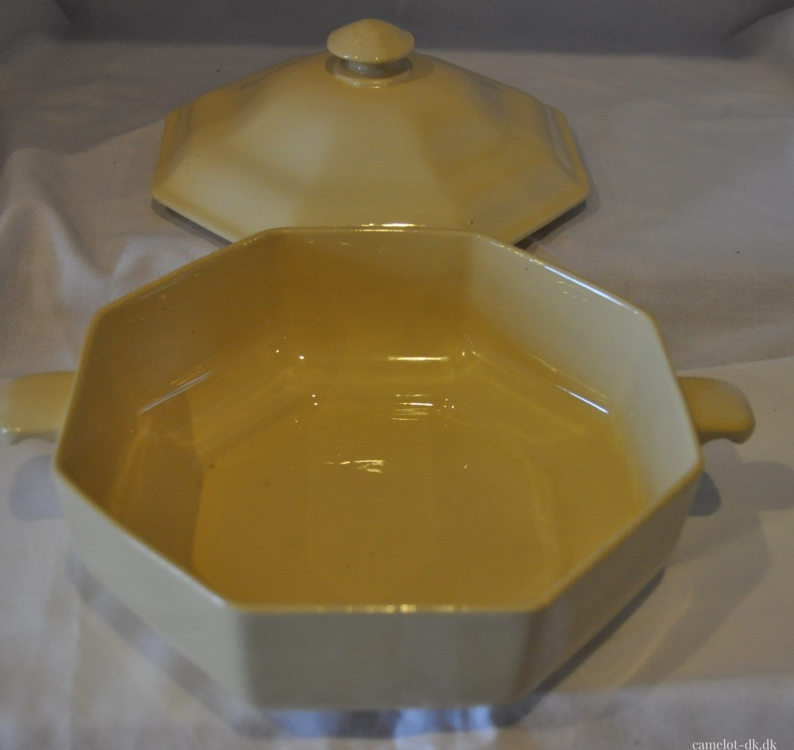 Fransk terrin med låg