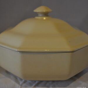 Fransk terrin med låg