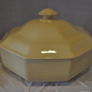 Fransk terrin med låg