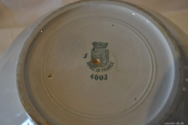 Gammel fransk terrin uden låg