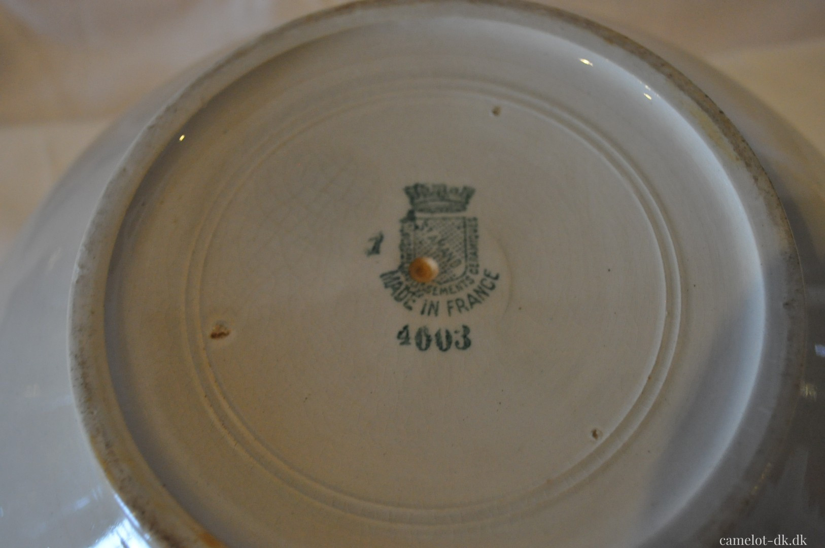 Gammel fransk terrin uden låg