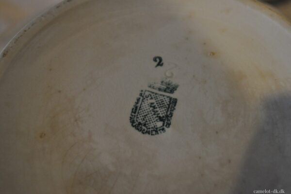 Fransk terrin med låg