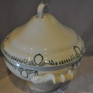 Fransk terrin med låg