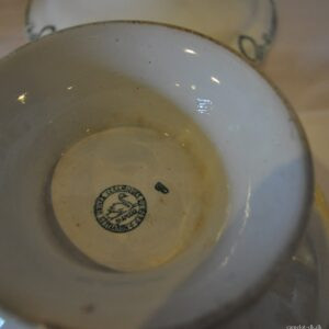 Fransk terrin med låg