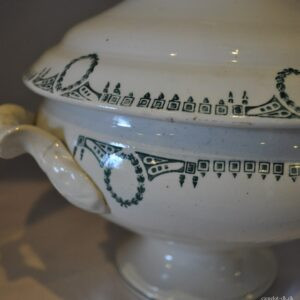 Fransk terrin med låg