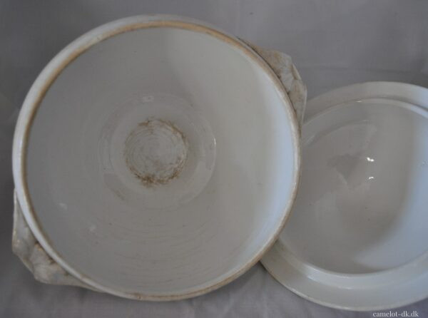 Fransk terrin med låg