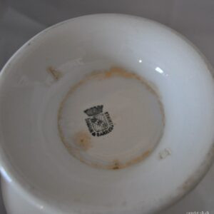 Fransk terrin med låg