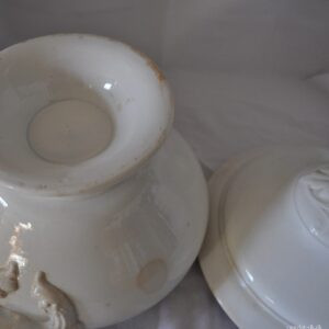 Fransk terrin med låg