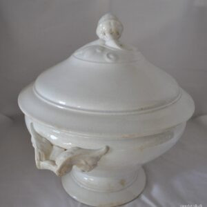 Fransk terrin med låg