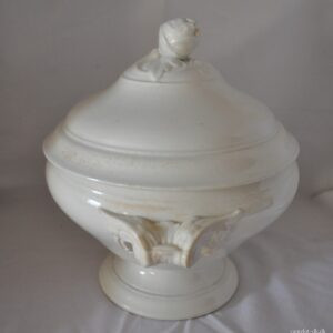 Fransk terrin med låg