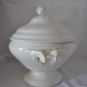 Fransk terrin med låg